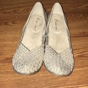 Wear.Ever by BareTraps Stone Flats Size 8.5